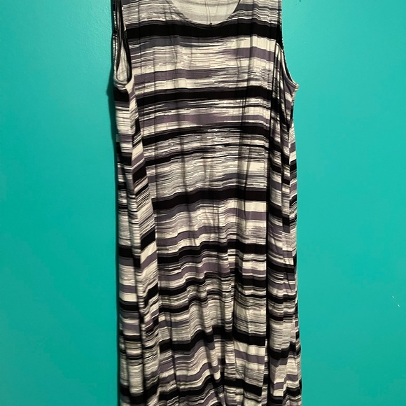 🛑Striped MIDI Dress🛑 - Picture 4 of 4